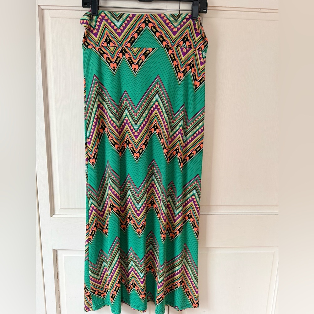 Vibrant Chevron Maxi Skirt